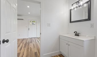 100 Court St, Alfred, ME 04002