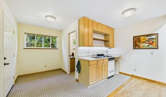 402 Tanglewood Rd, Arcata, CA 95521
