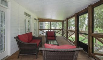 151 Mockingbird Ln, Atmore, AL 36502
