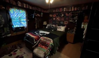 114 LINCOLN St, Big Sandy, TN 38221