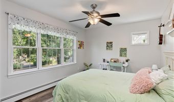 29 Grey Meadow Dr, Burlington, VT 05408