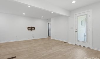 3633 Rosehaven Dr, Charlotte, NC 28205
