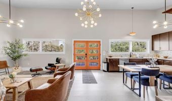 218 Thomas St, Bay St. Louis, MS 39520