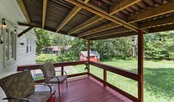 11 W Lake Shore Dr, Danbury, CT 06811
