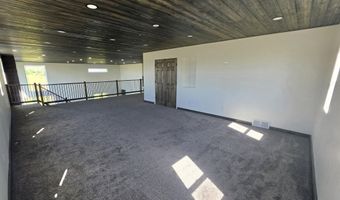 38515 129th St, Aberdeen, SD 57401