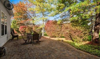 9 Spring Lake Ct, Barnegat, NJ 08005