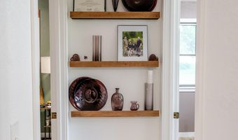 303 N Hudson Ave, Aurora, MO 65605