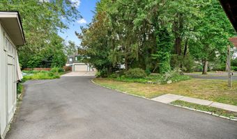 212 CRYSTAL LAKE Ave, Audubon, NJ 08106