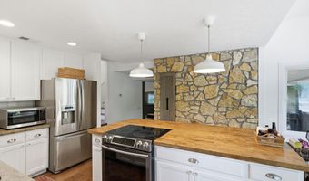 1954 Lakeview Dr, Avon, IN 46123