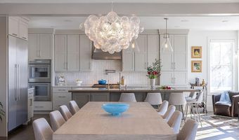 01 Sanctuary Ln, North Kingstown, RI 02852