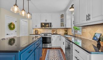 4720 W CHICORY Ln, Appleton, WI 54914