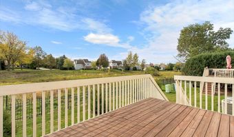 2801 Waterfront Ave, Algonquin, IL 60102