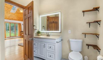 314 Wentworth Rd, Brookfield, NH 03872