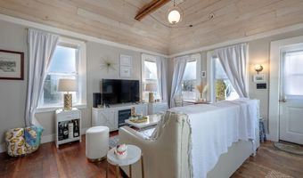 5 Bowles Ave, Bar Harbor, ME 04609