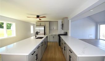 32 J H Dwyer Dr, Middletown, RI 02842