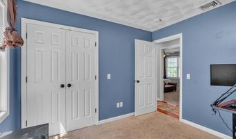1060 Joslin Rd, Burrillville, RI 02830
