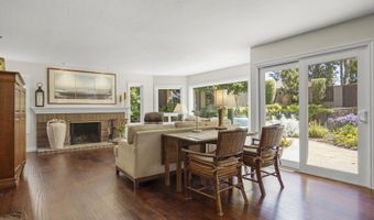 2142 Klamath Dr, Camarillo, CA 93010