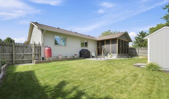 1004 Elm St, Auburn, IN 46706