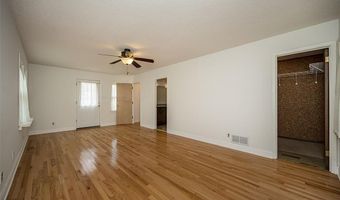 7614 General Meade Ln, Affton, MO 63123