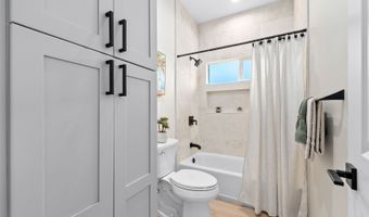 1076 Kahili St, Kailua, HI 96734