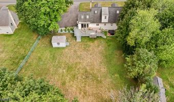 817 Limecrest Rd, Andover, NJ 07860