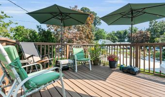 324 E End Ave, Belford, NJ 07718