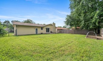 4015 Clarendon St, Bel Aire, KS 67220