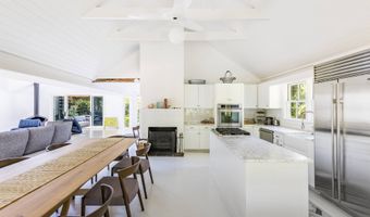 30 Hand Ln, Amagansett, NY 11930