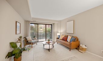 2100 LANGSTON Blvd 112, Arlington, VA 22201