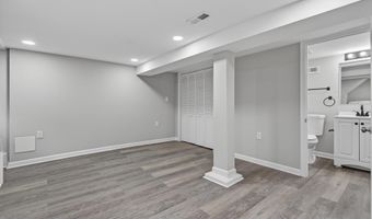 5602 FAIR OAKS Ave, Baltimore, MD 21214