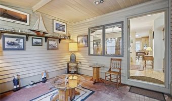 115 Pine Glen Dr, East Greenwich, RI 02818