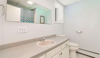 25 Spanker St, Jamestown, RI 02835