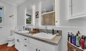 118 KAWAILANI St, Hilo, HI 96720