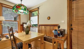 8 New London Dr, Barnstead, NH 03225