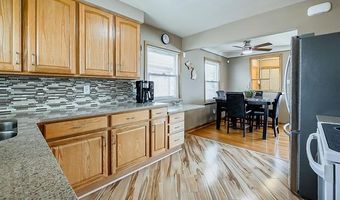 8634 Allen Rd, Allen Park, MI 48101