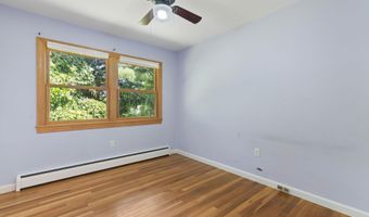 138 Wantastiquet Dr, Brattleboro, VT 05301