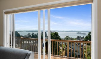 416 CHINOOK Ave, Astoria, OR 97103
