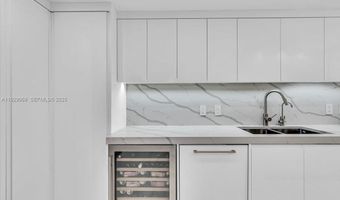 9801 Collins Ave 5U, Bal Harbour, FL 33154