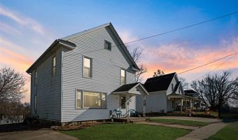 307 N Ford St, Anamosa, IA 52205