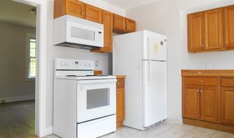 23 Trafalgar Sq 23, Barre, MA 01005