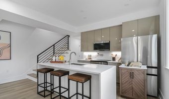 2524 41ST St NW 1, Washington, DC 20007