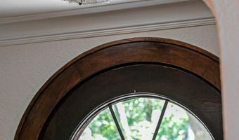 1613 N DIVISION St, Appleton, WI 54911