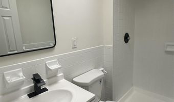 25 E 34TH St, Bayonne, NJ 07002