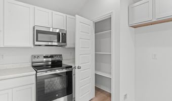 8049 Chesapeake Trl, Bauxite, AR 72011