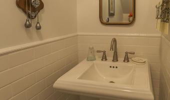 11 Durham St, Belfast, ME 04915