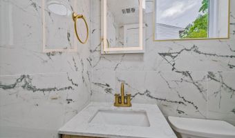 9831 SINGLETON Dr, Bethesda, MD 20817
