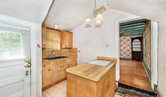 723 W Crescent Ave, Red Bank, NJ 07401