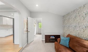 4720 County Trl, Charlestown, RI 02813