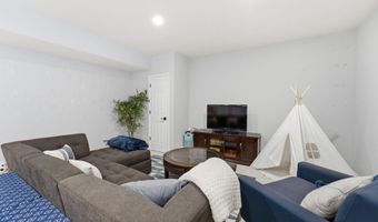 705 N ASHTON St, Alexandria, VA 22312