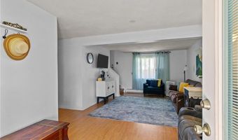 4 Clarke St, Warwick, RI 02886